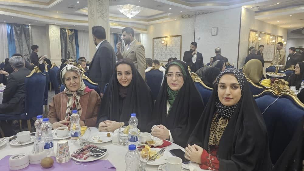 جشن تولد ۱۸ سالگی شرکت بین المللی آرادبرندینگ با حضور ریاست ، هیئت مدیره و جمعی از تاجران آرادی